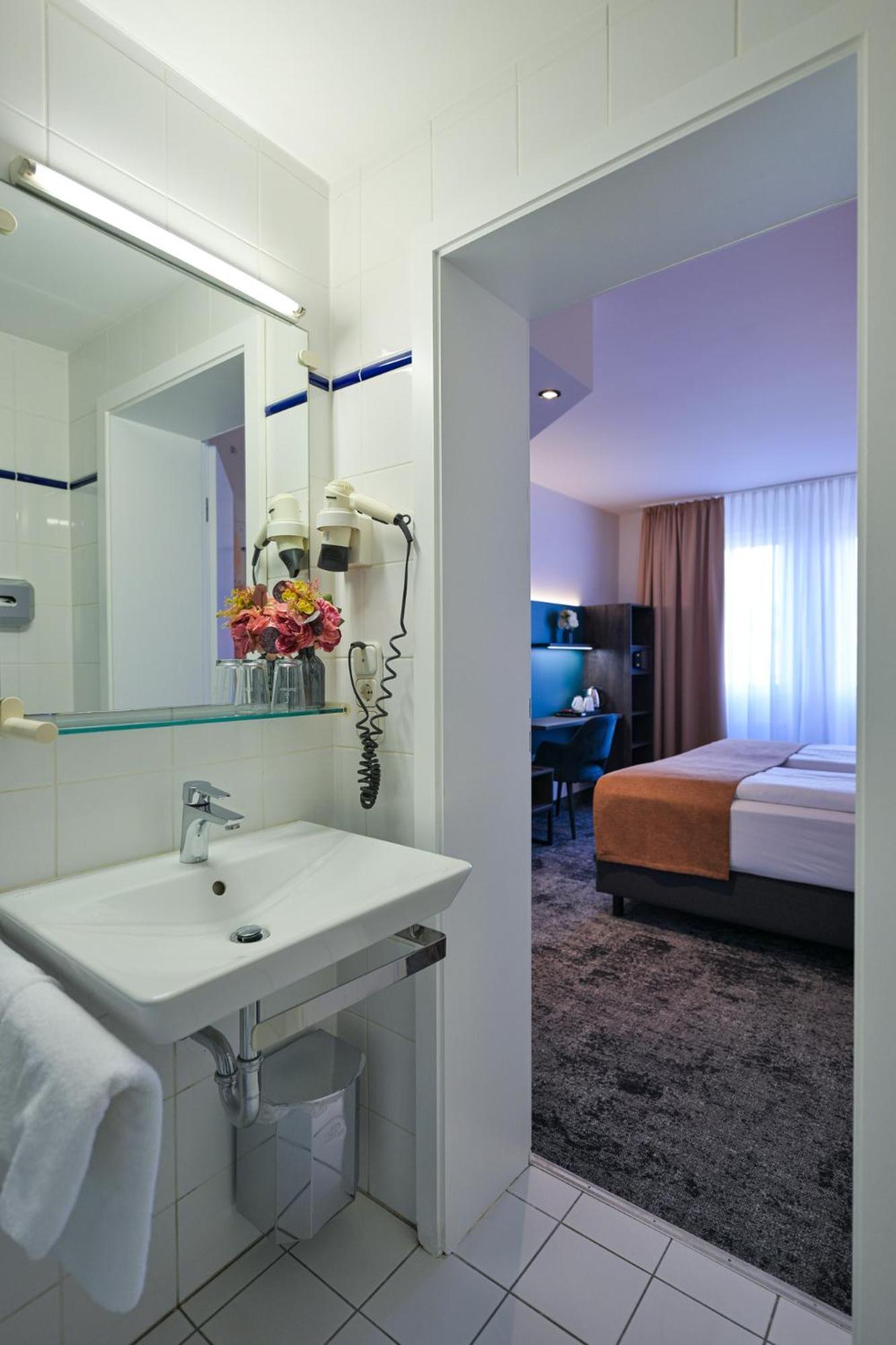 Deluxe Single Room