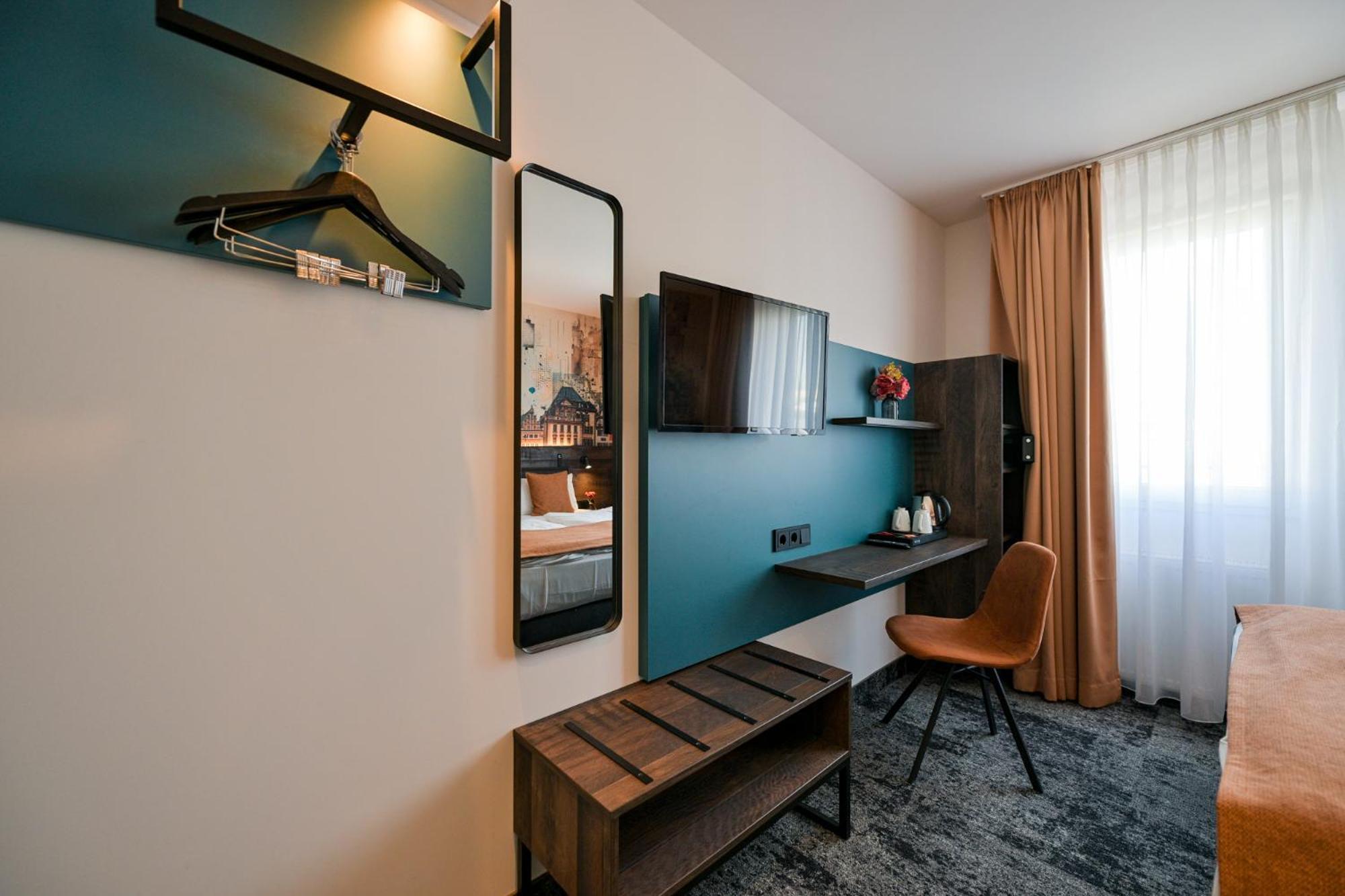 Deluxe Single Room