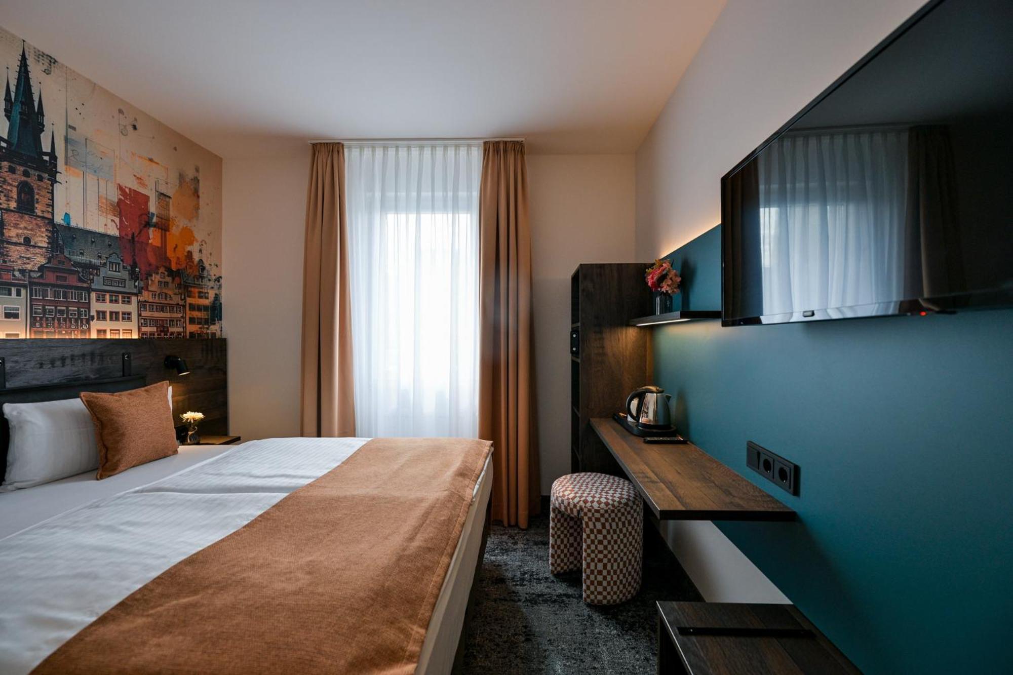 Deluxe Single Room